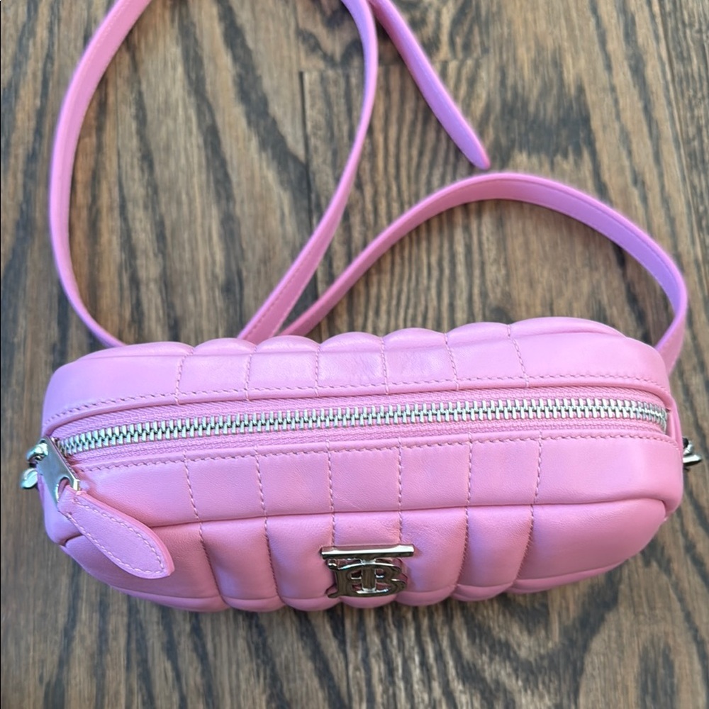 Burberry lambskin Quilted mini Lola camera Bag Primrose Pink - Picture 7 of 12